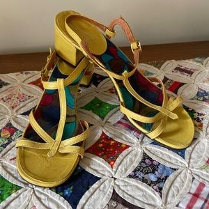 Vintage Yellow Leather Summer Sandals/Strappy Block Heel Summer Sandals/Spain 8M